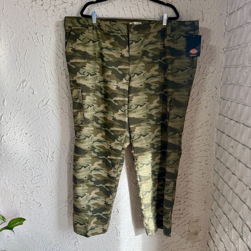 Dickies Green Camouflage Pants 24W